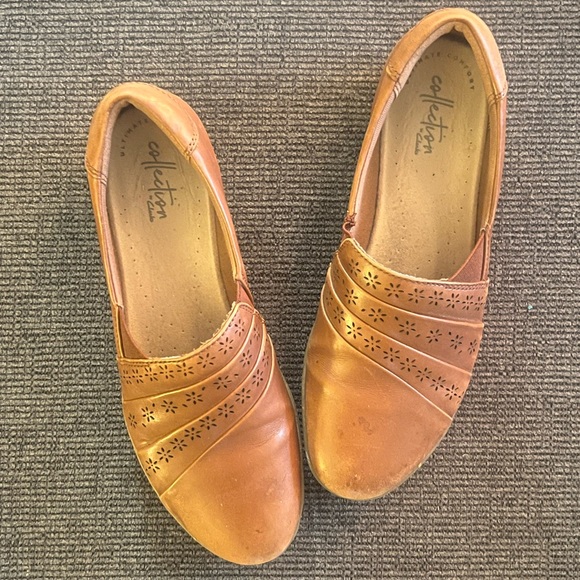 Clarks Collection Leather Loafers - Picture 3 of 7